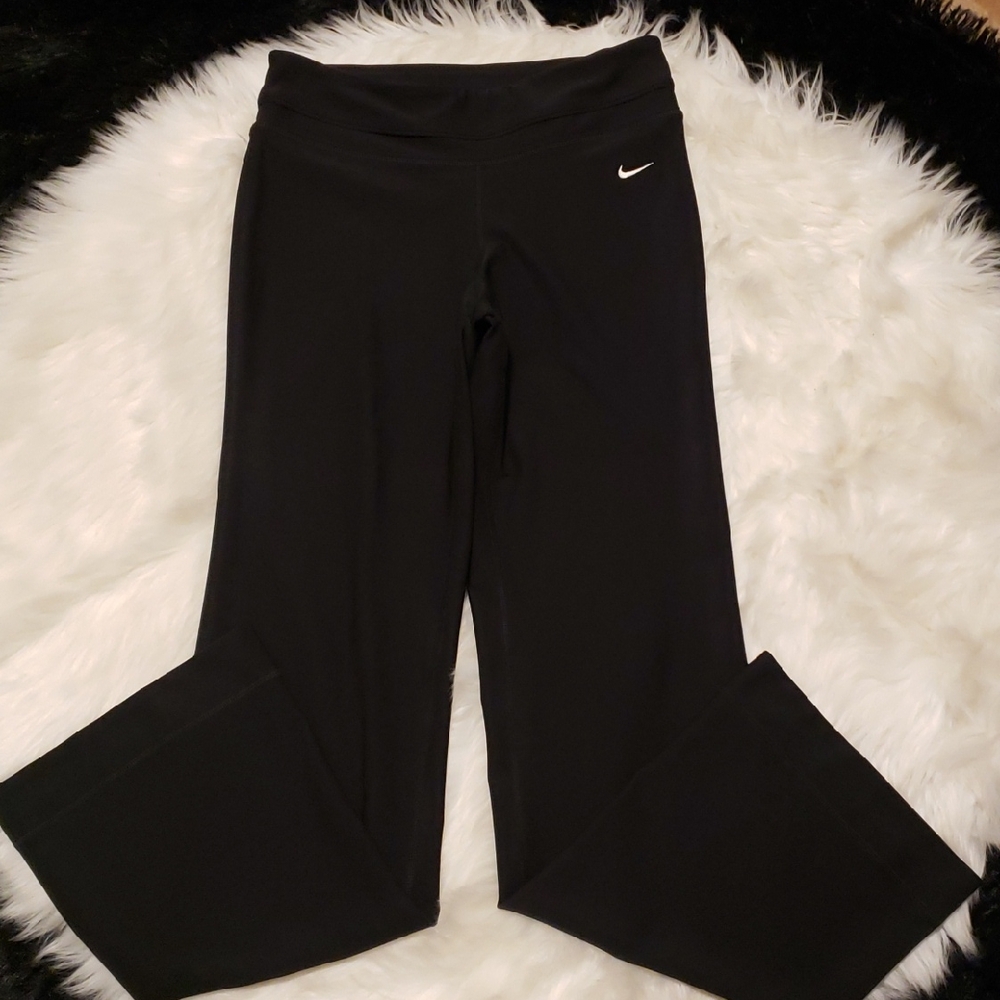 🧿Nike Black Flared Leggings